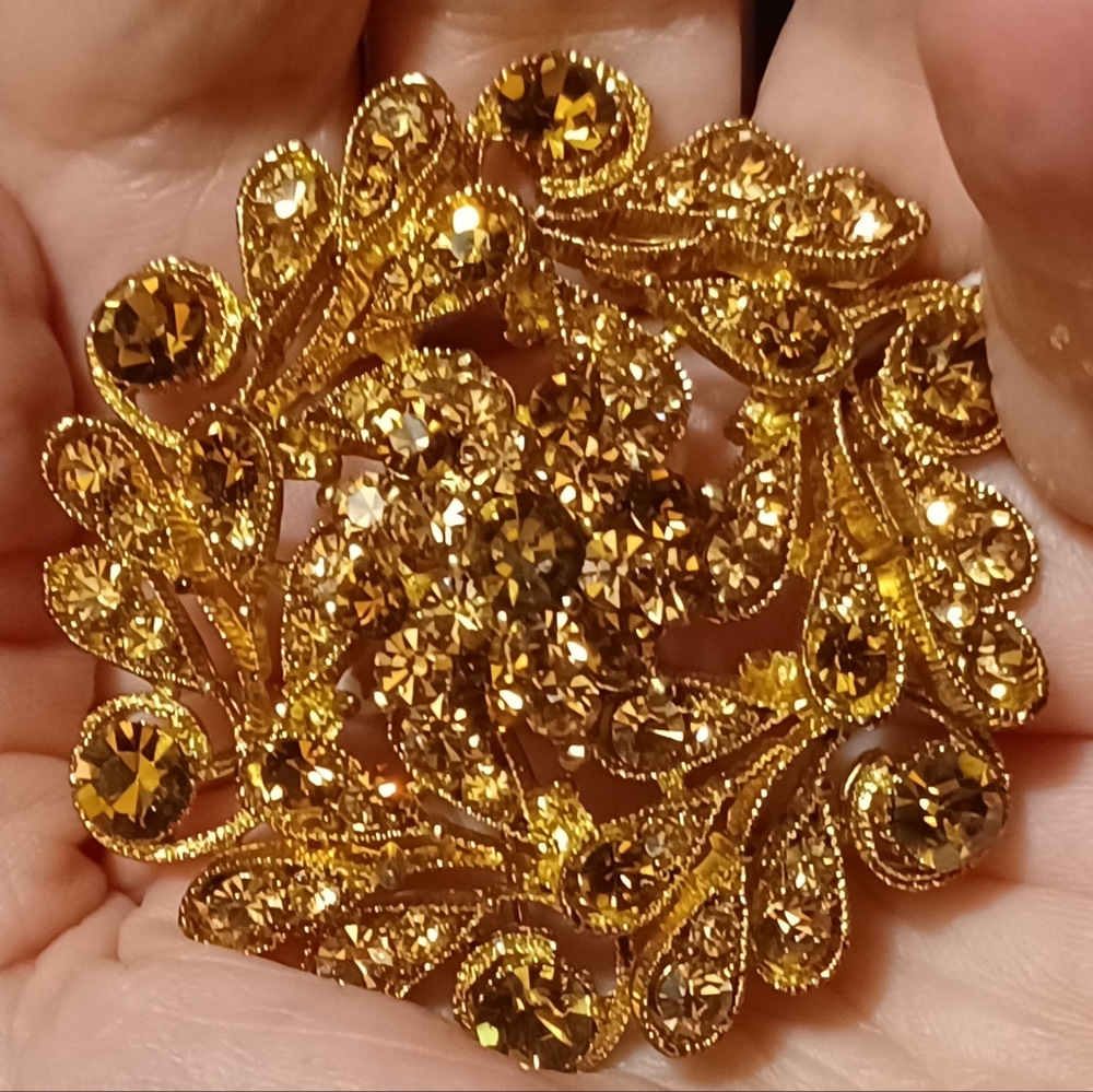 Elegant Crystal & Goldtone Brooch/Pendant with Amber Marquise & Round Stones